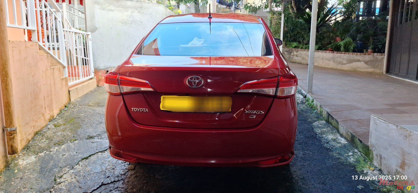 2019' Toyota Yaris photo #2