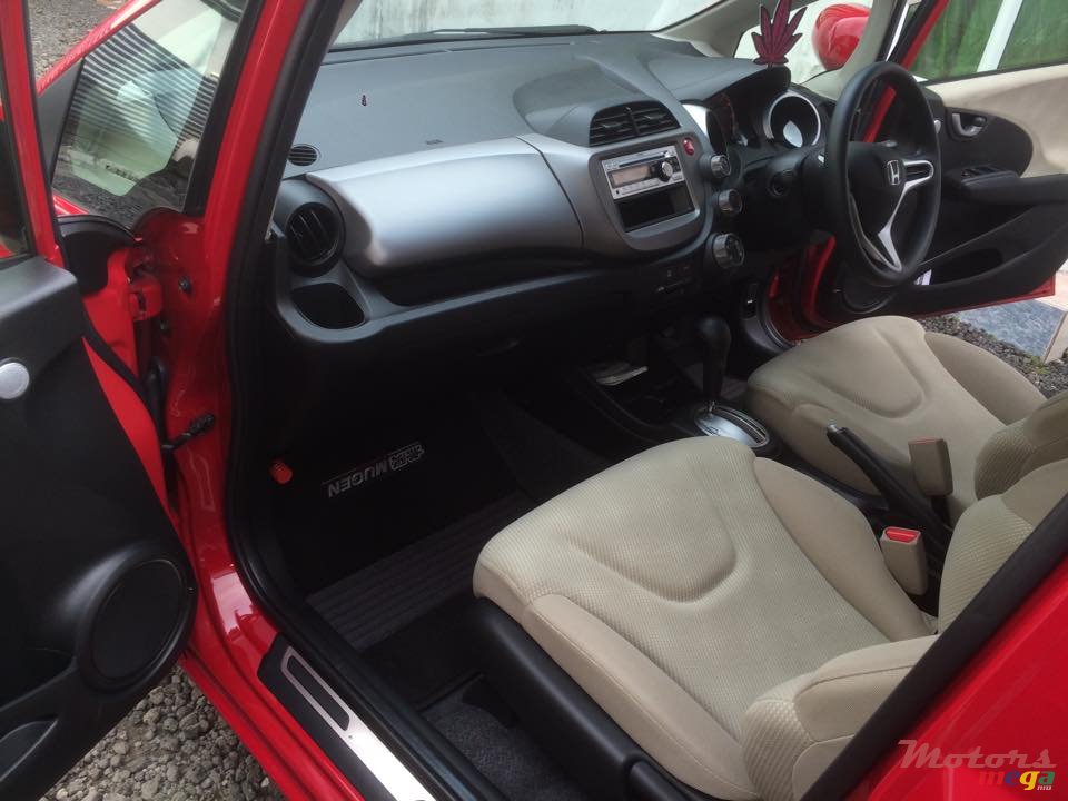 2011' Honda Fit photo #4