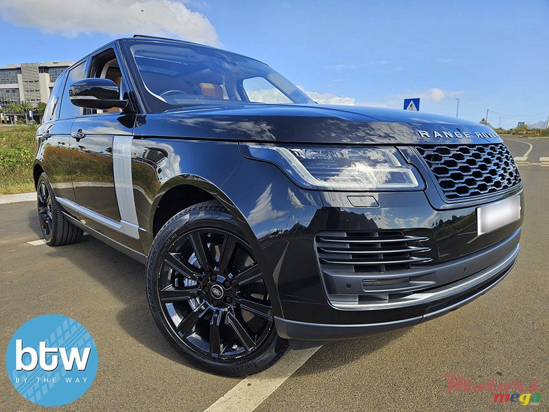 2020' Rover Range Rover VOGUE SE photo #1