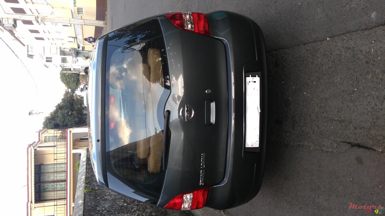 2009' Nissan Livina photo #4