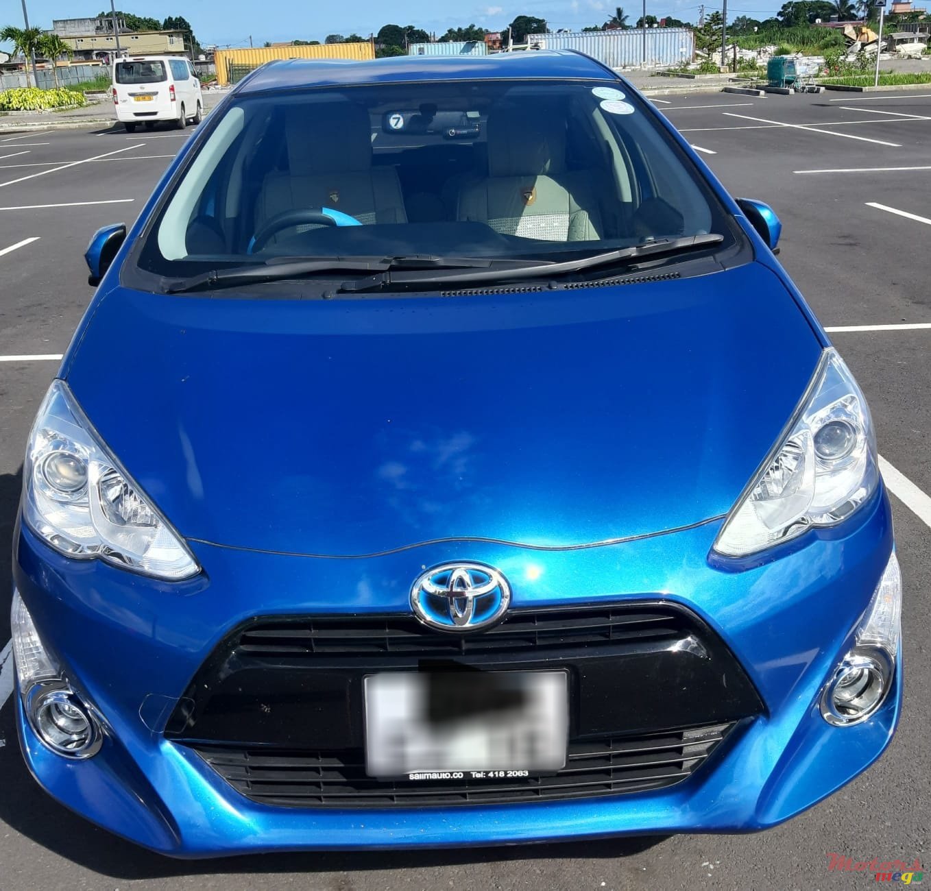 2016' Toyota Aqua photo #1