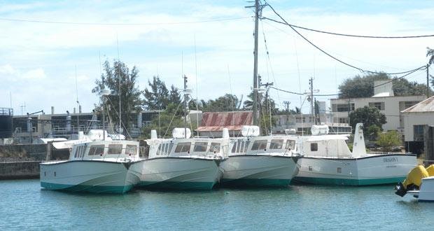 Allocation : Les pêcheurs protestent contre le fait d’avoir à nettoyer les plages afin de recevoir la bad weather allowance
