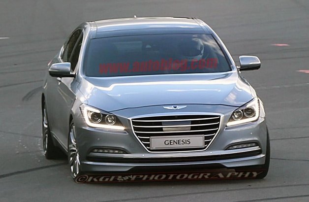 2015 Hyundai Genesis Caught Totally Uncovered