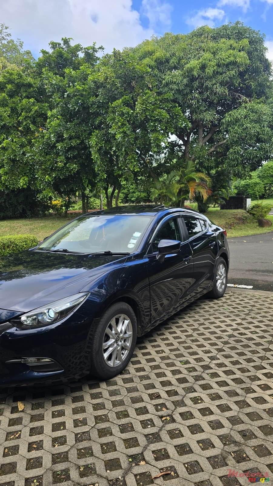 2017' Mazda 3 photo #3