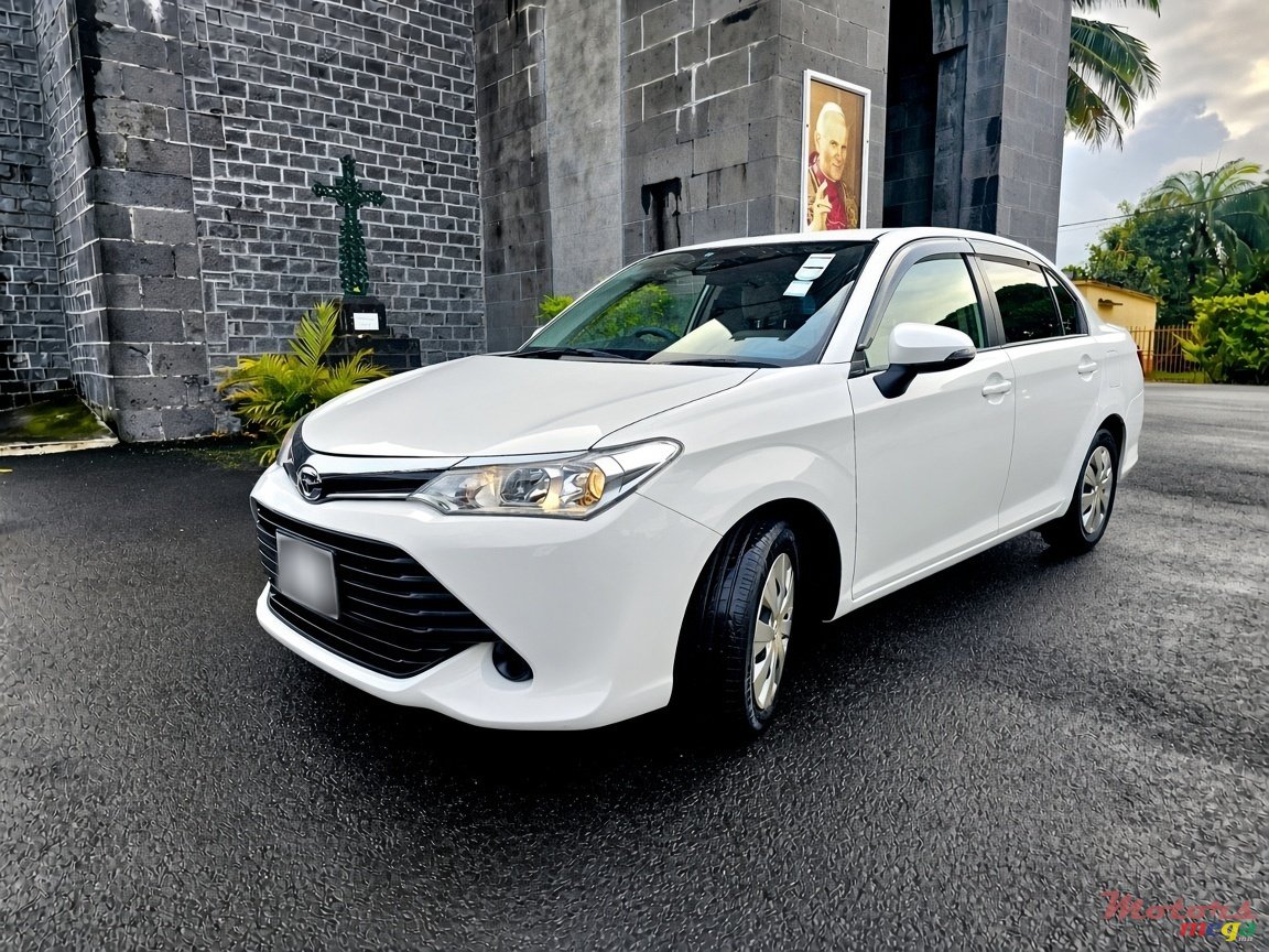 2015' Toyota Axio photo #1