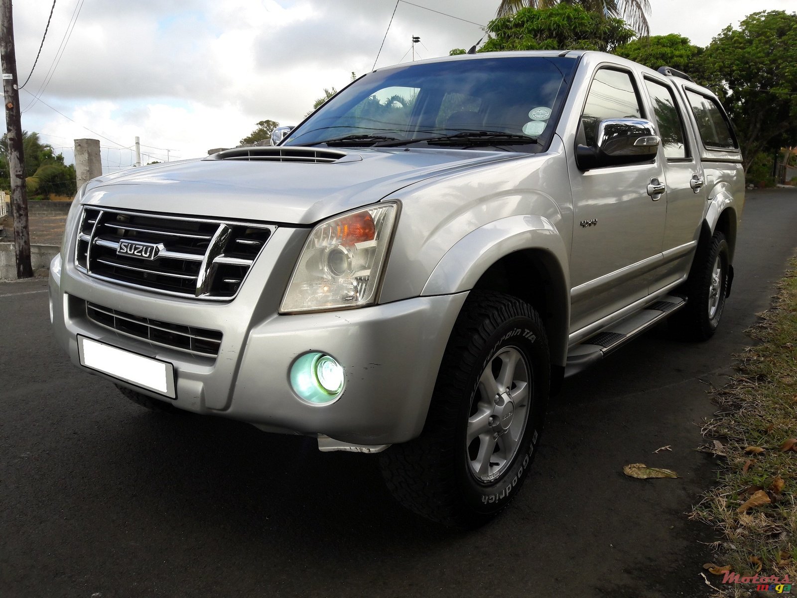 2008' Isuzu KB 300 (4x4) photo #2