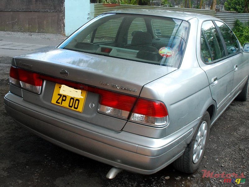 2000' Nissan Sunny photo #2