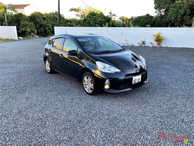 2012' Toyota Aqua Auto 1.5L JAPAN photo #2