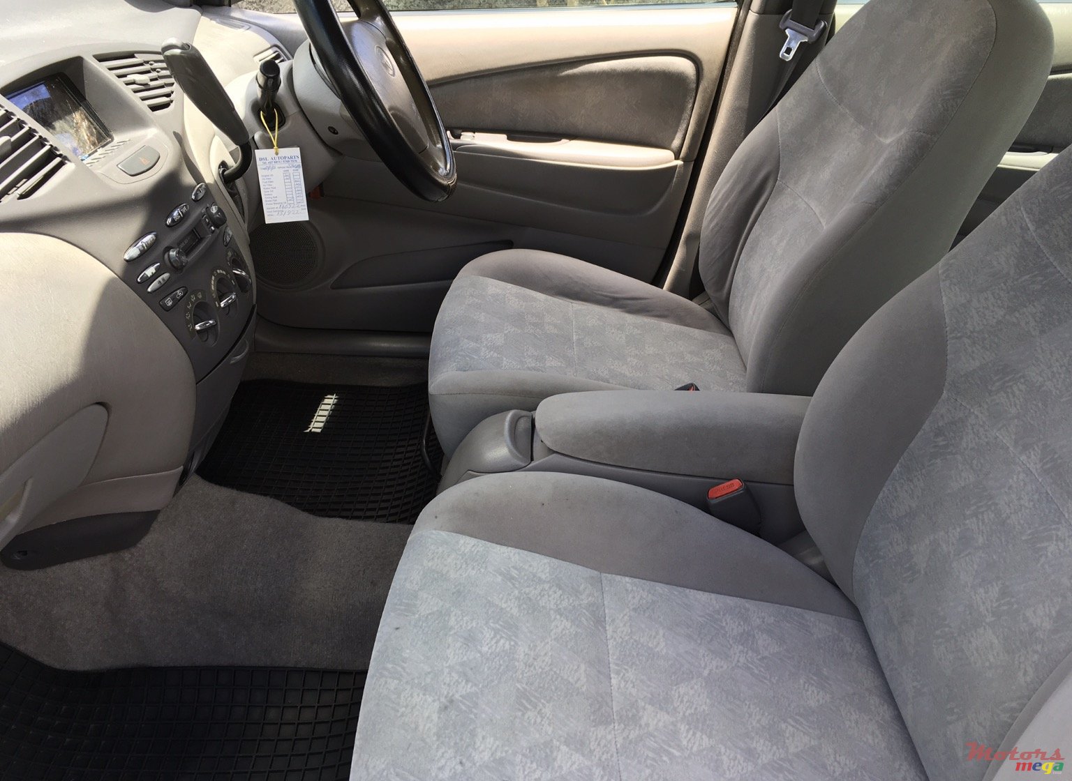 1998' Toyota Prius photo #4