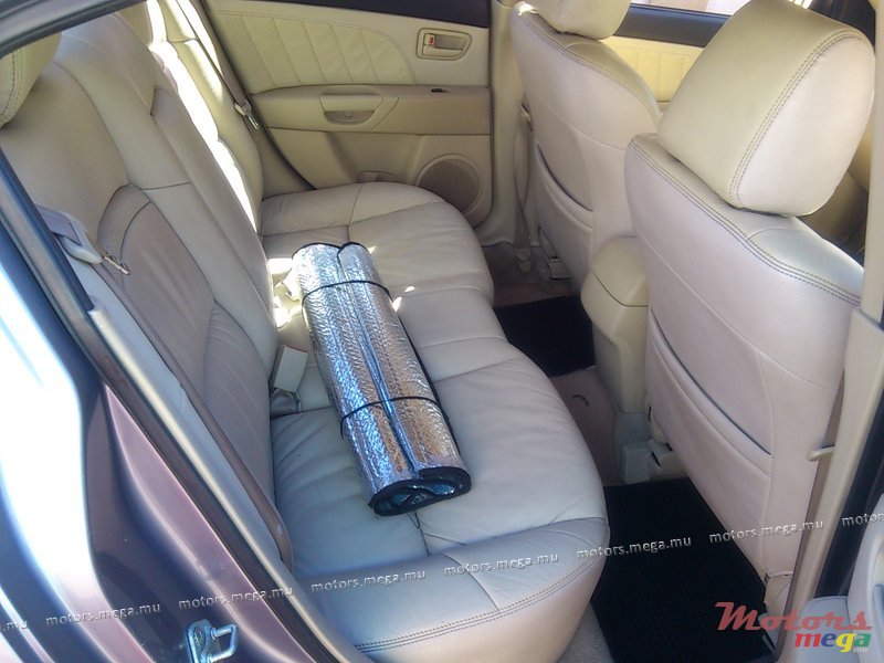 2004' Mazda 3 photo #4