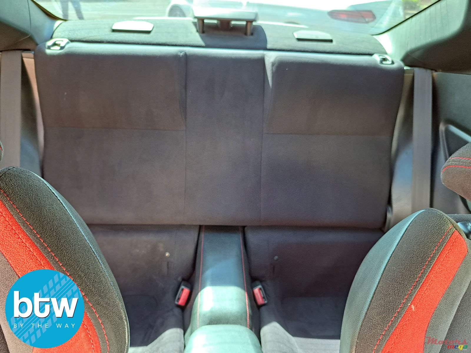 2012' Toyota GT86 photo #5