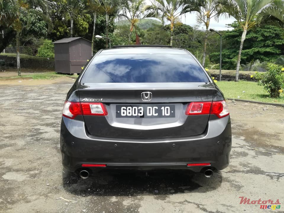 2010' Honda Accord photo #2