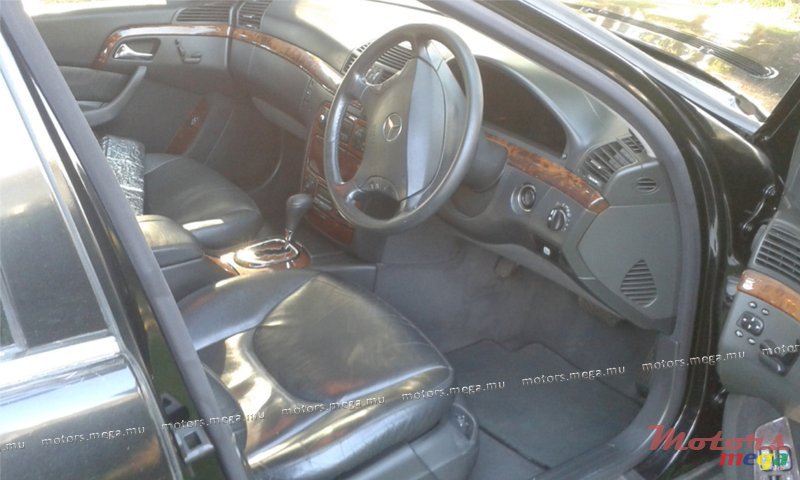 2002' Mercedes-Benz 320 photo #4