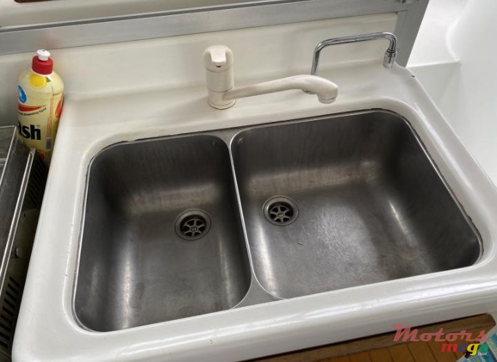 2000' Lagoon photo #5