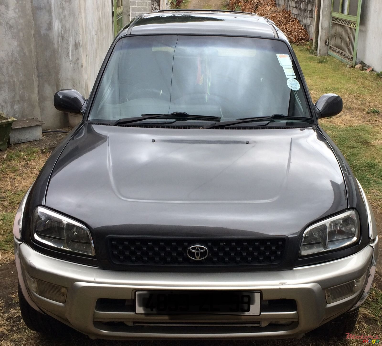 1999' Toyota RAV4 photo #3