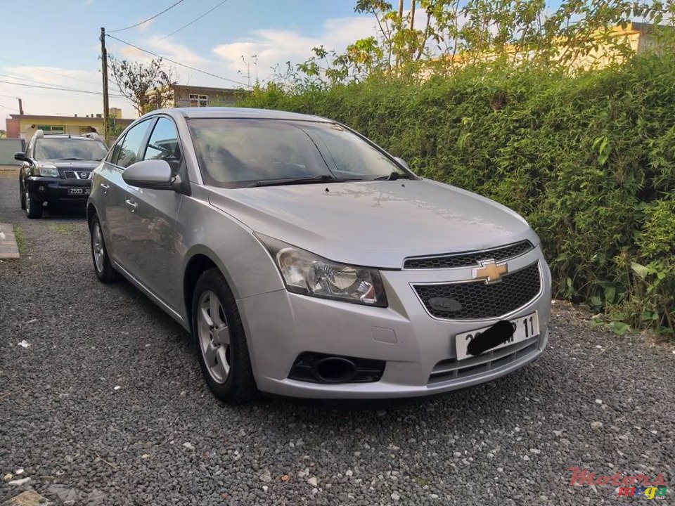 2011' Chevrolet Cruze 1500cc Manual photo #1