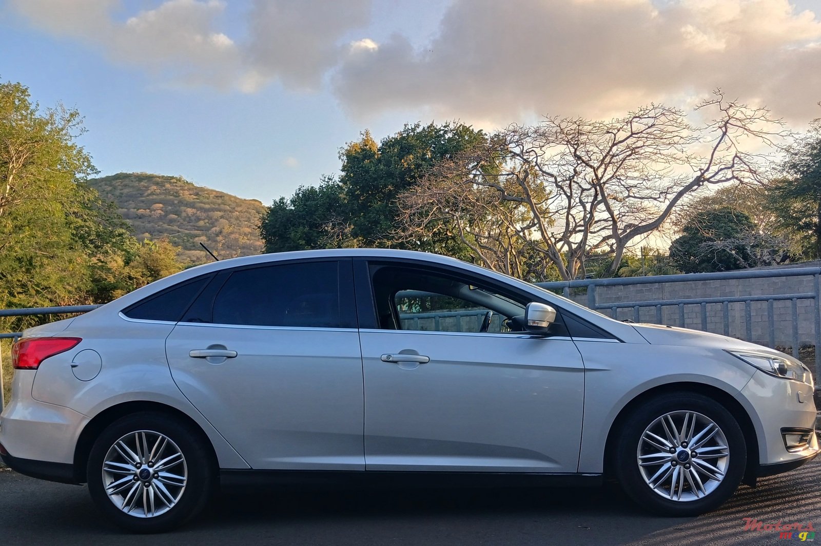 2019' Ford Focus Titanium photo #4