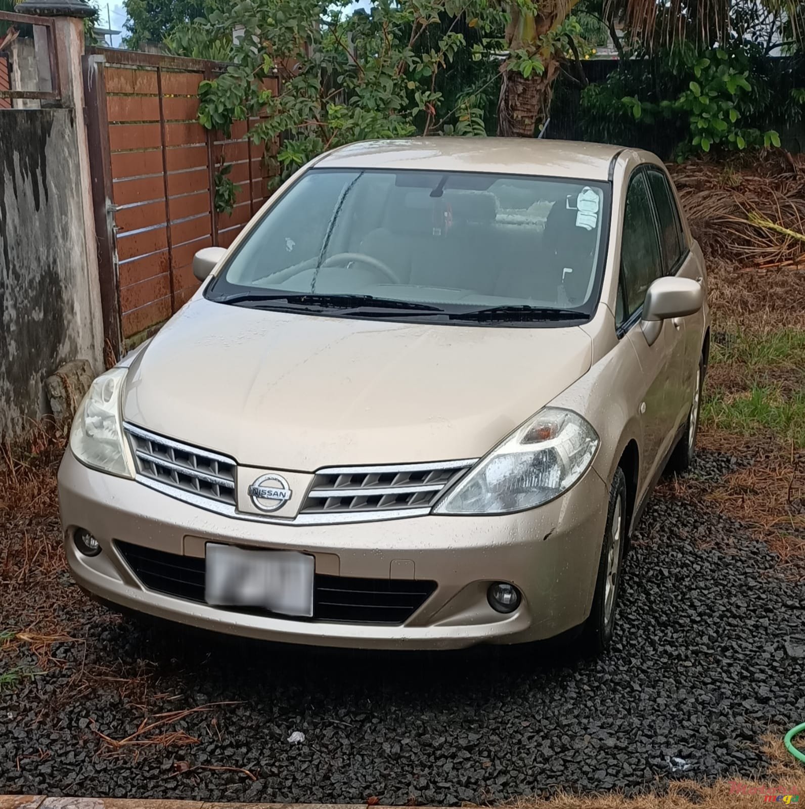 2008' Nissan Tiida photo #1