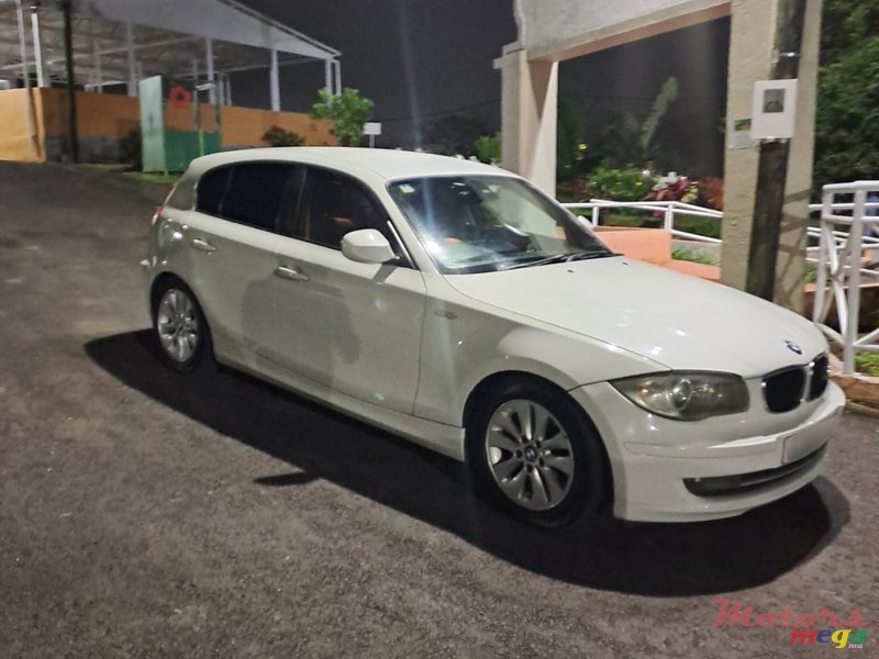 2011' BMW 116 photo #2