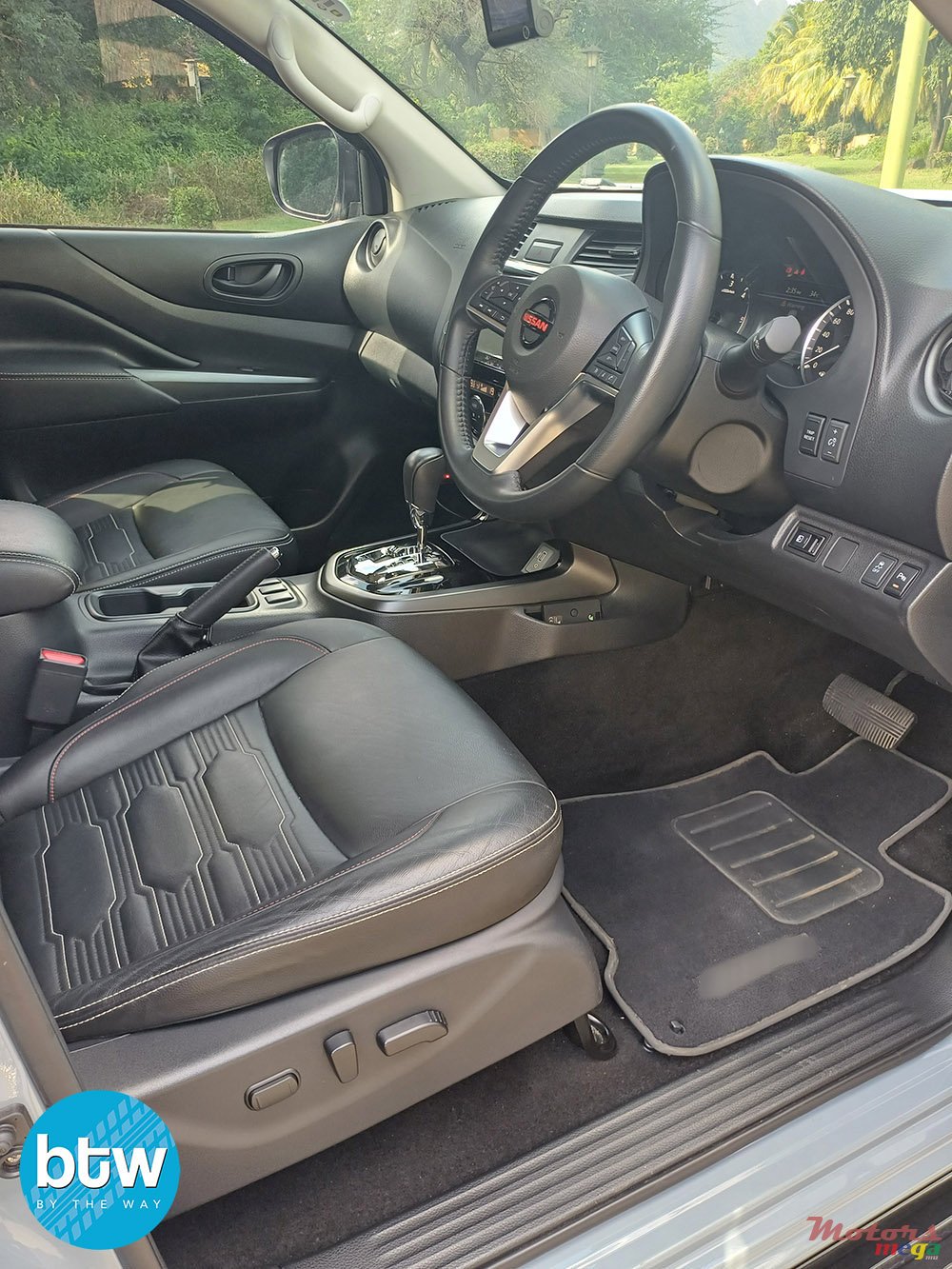 2022' Nissan Navara PRO 4X4 photo #7