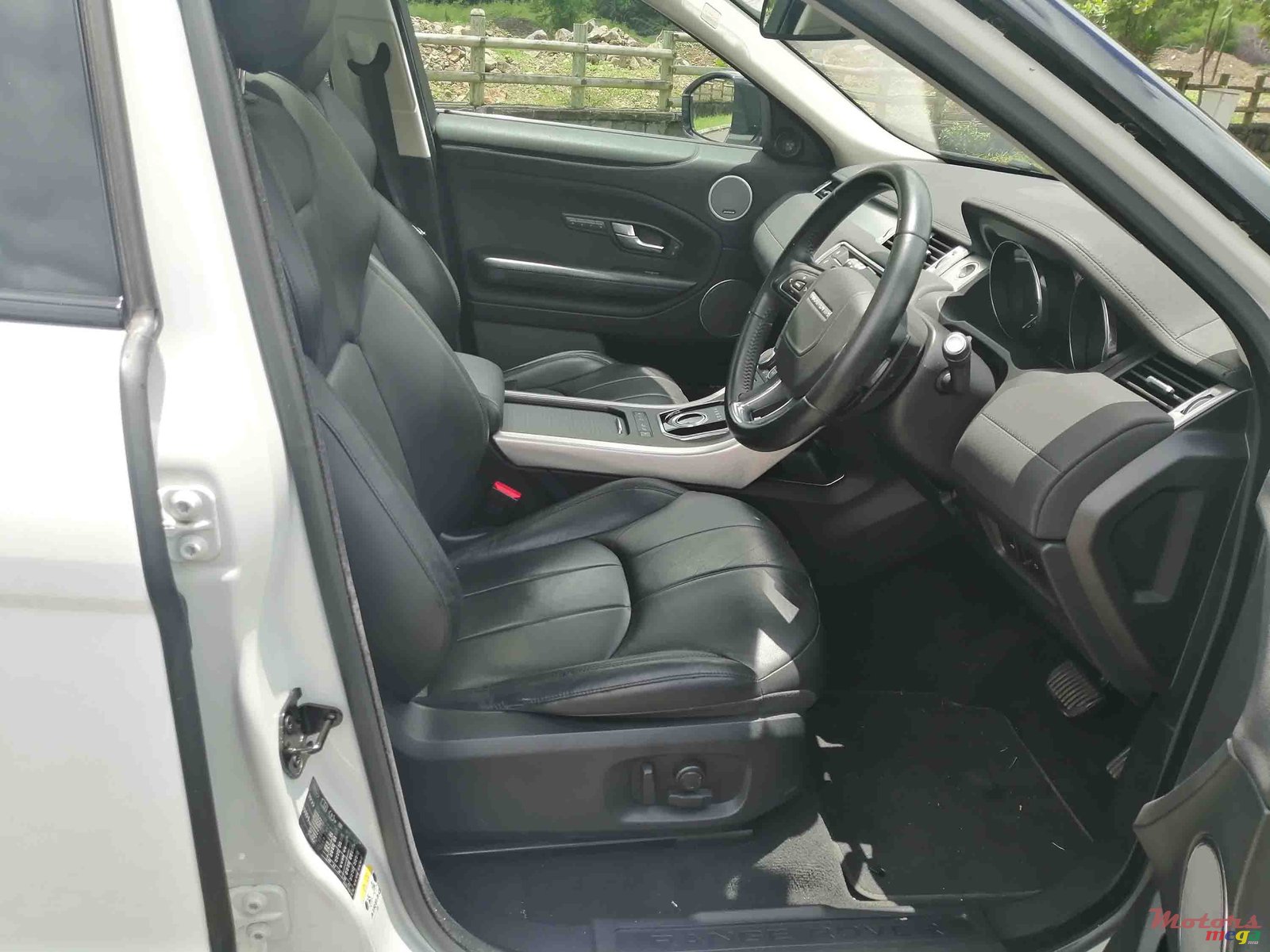 2016' Land Rover Range Rover Evoque Dynamic Si4 photo #5