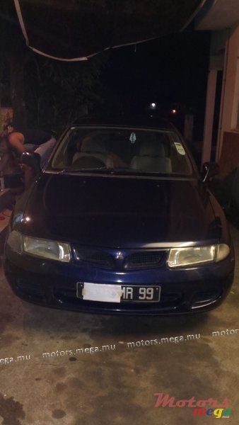 1999' Mitsubishi Carisma photo #1