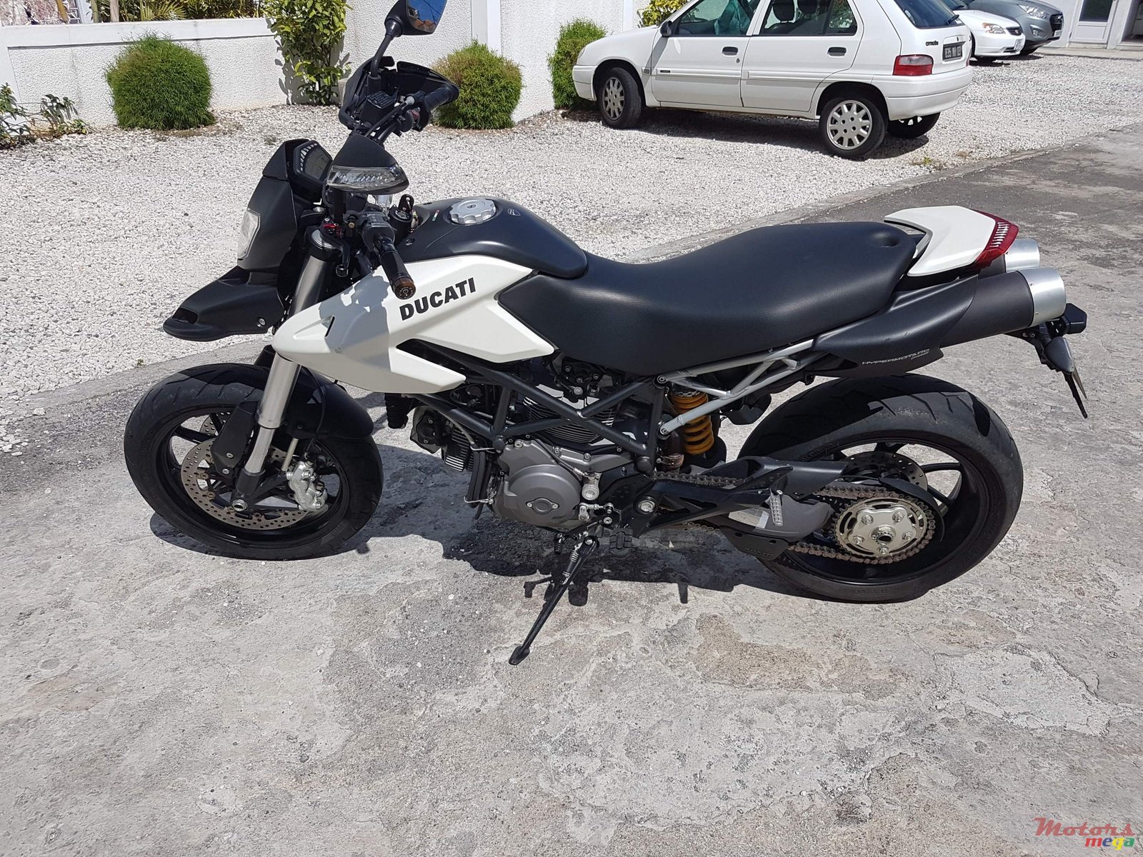 2016' Ducati Hypermotard 796 photo #2