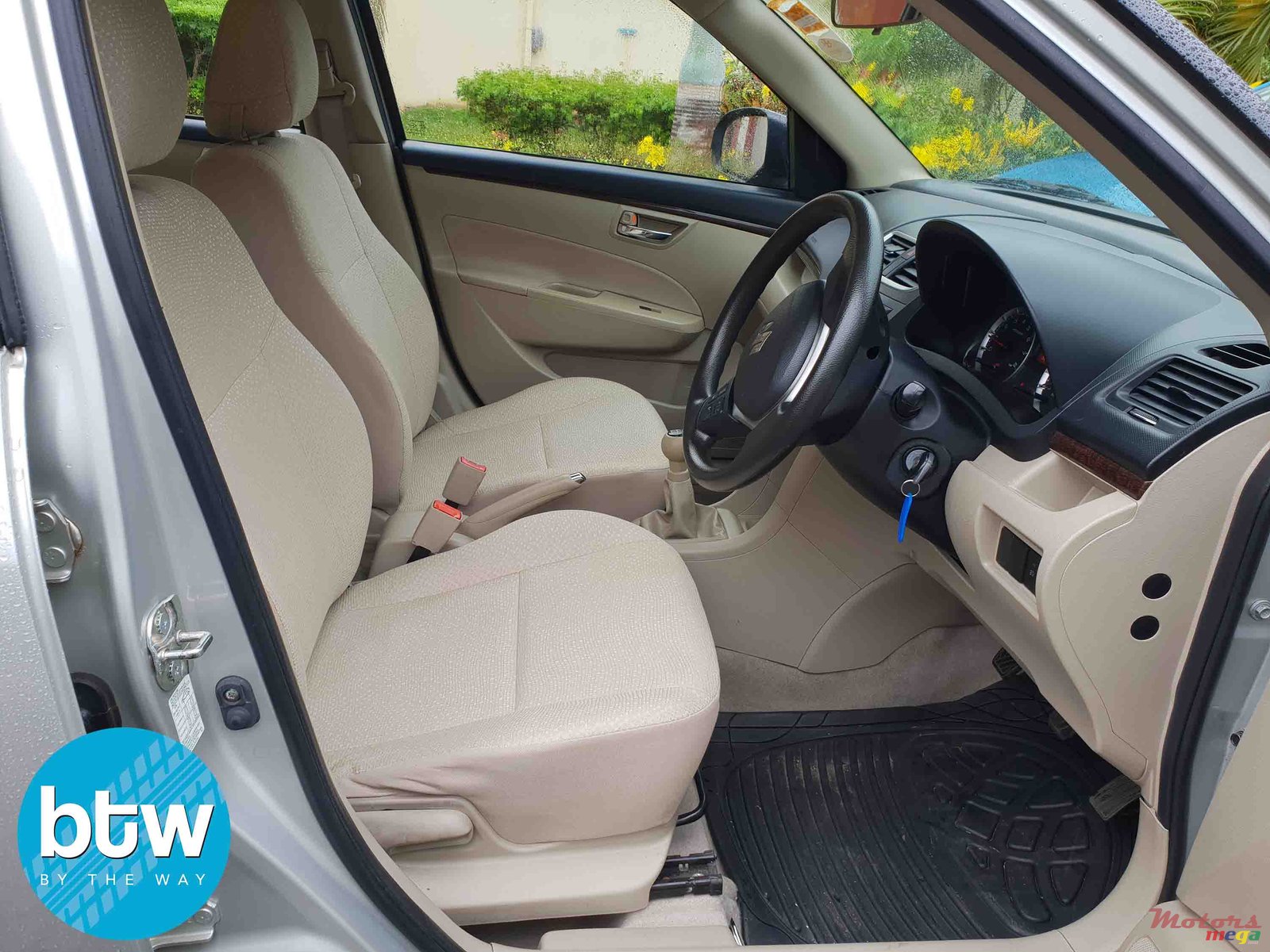 2014' Suzuki Swift Dzire photo #4