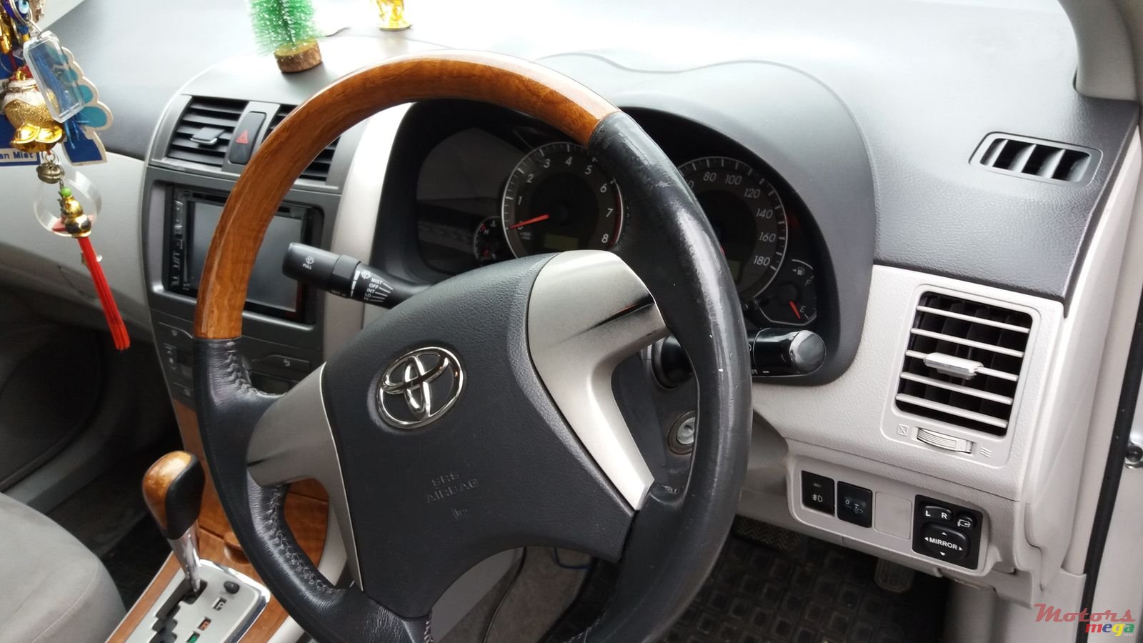 2010' Toyota Axio photo #2