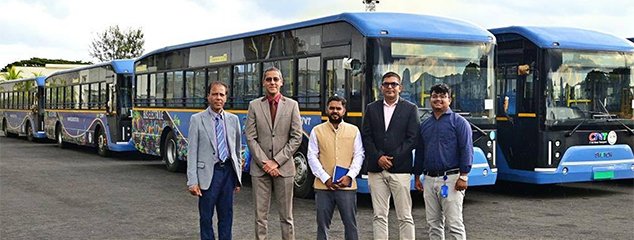 Maurice accélère vers un transport durable avec 30 bus électriques offerts par l’Inde