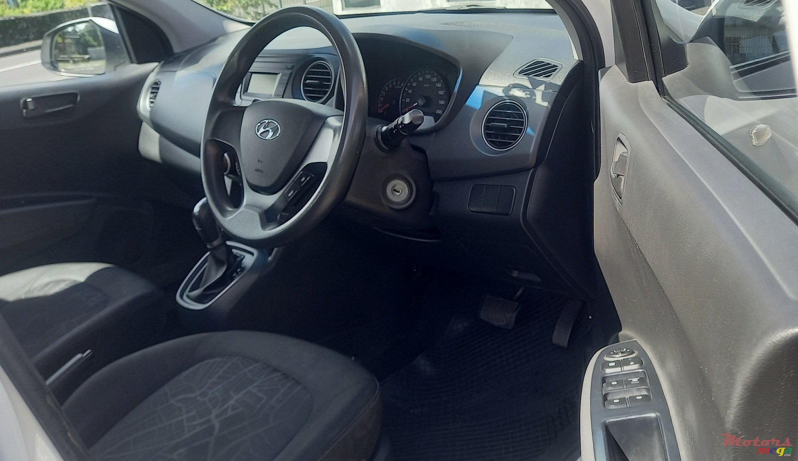 2017' Hyundai i10 Grand i10 photo #5