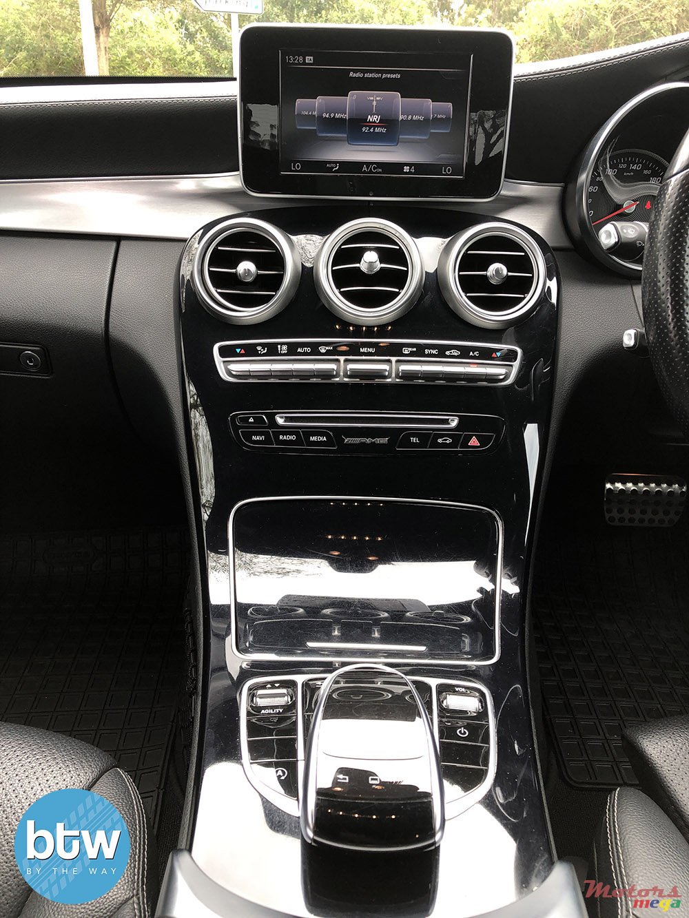 2015' Mercedes-Benz C 180 photo #6