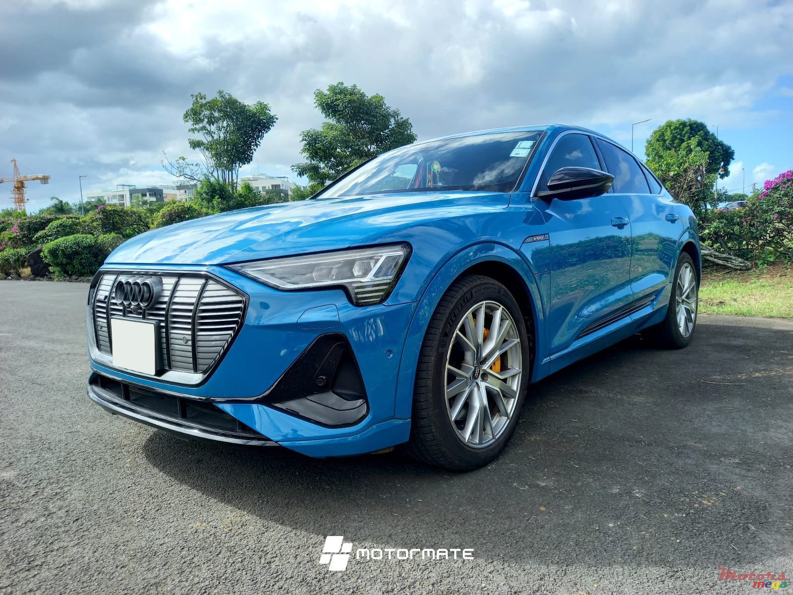 2020' Audi e-tron S55 photo #2