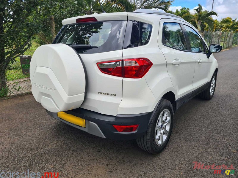 2018' Ford EcoSport 1.5 Titanium photo #4