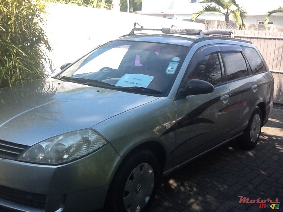 2003' Nissan Wingroad photo #1