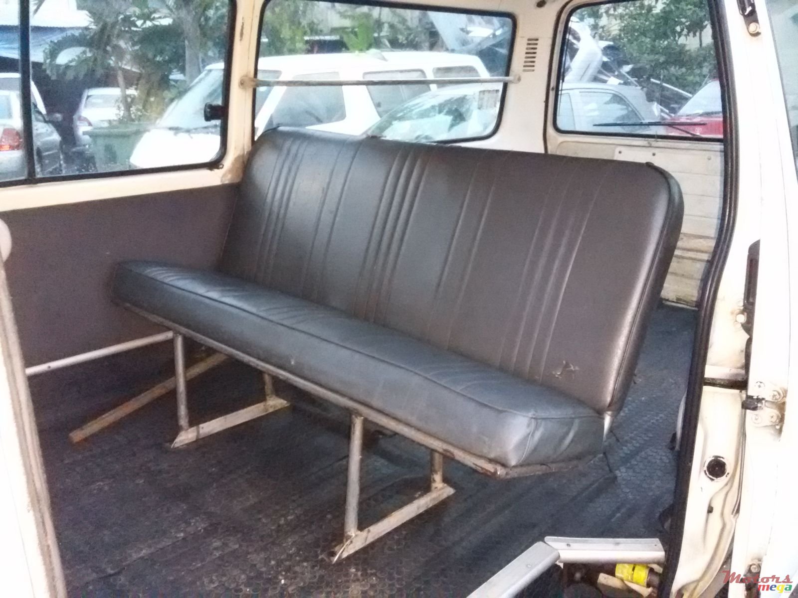 1998' Toyota Hiace photo #3