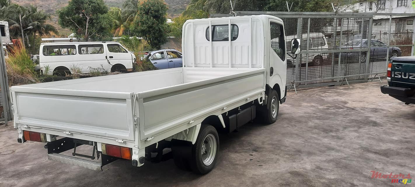 2014' Nissan Cabstar photo #4