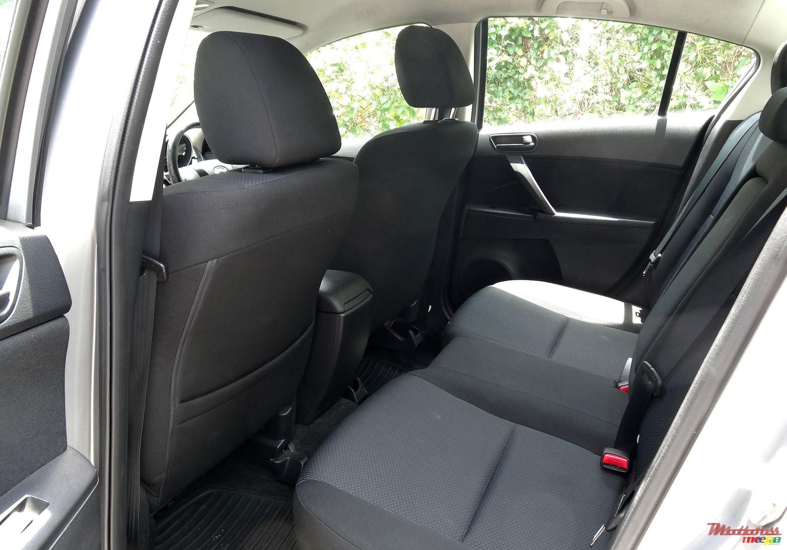 2012' Mazda 3 photo #6