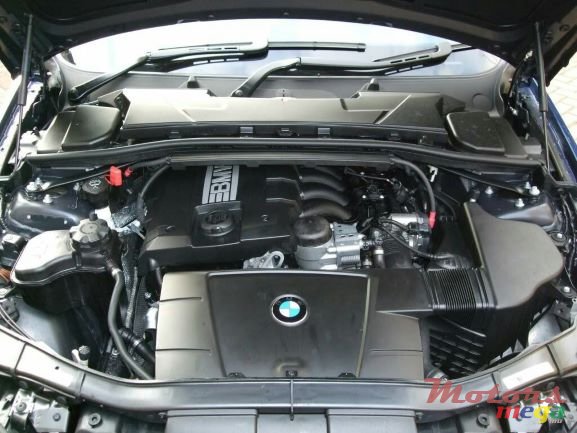 2009' BMW 3 Series photo #6