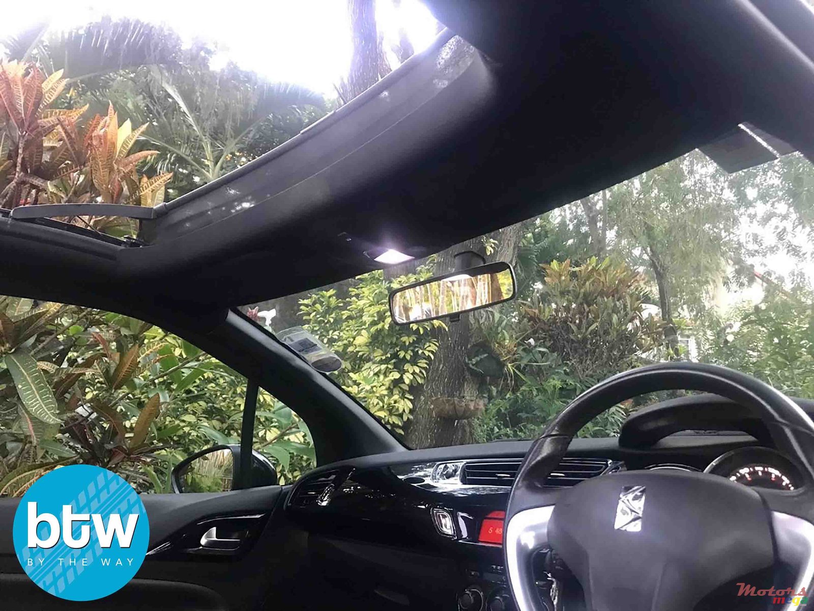 2014' Citroen DS3 photo #5