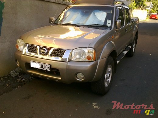 2004' Nissan Hardbody 3.0 TDI photo #1