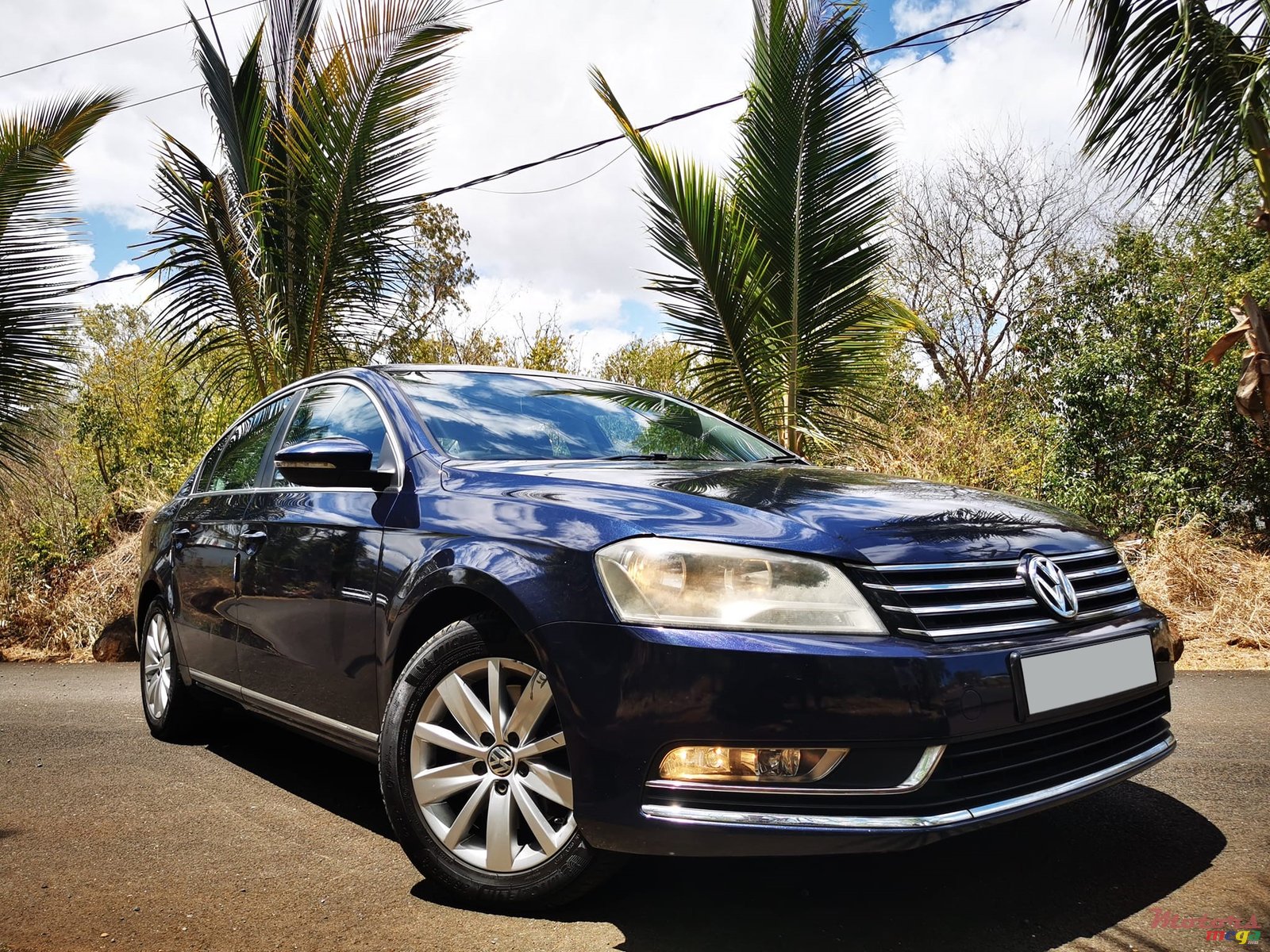 2014' Volkswagen Passat TSI photo #2