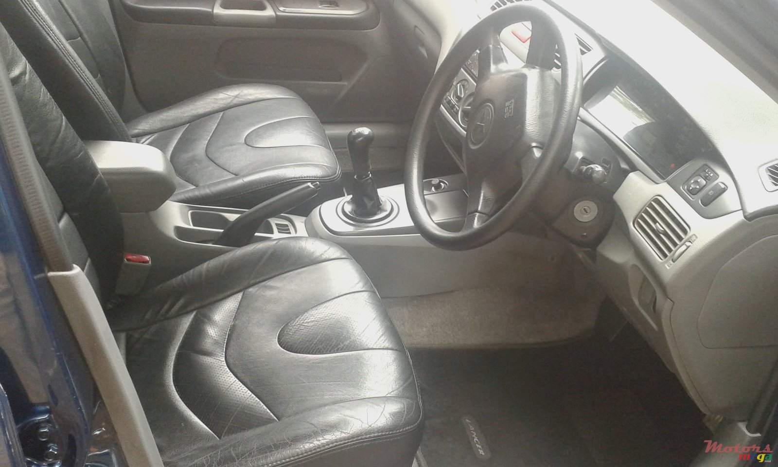 2003' Mitsubishi Lancer photo #4