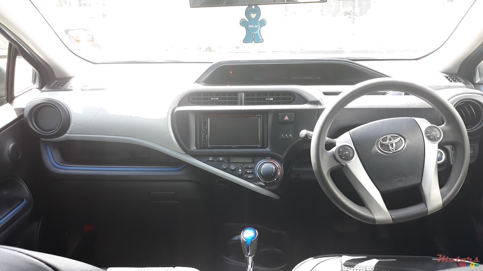 2014' Toyota photo #3