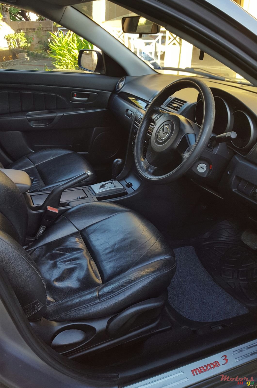 2004' Mazda 3 photo #4