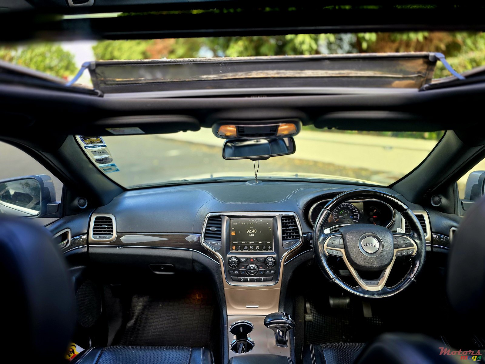 2016' Jeep Grand Cherokee Overland Edition photo #5