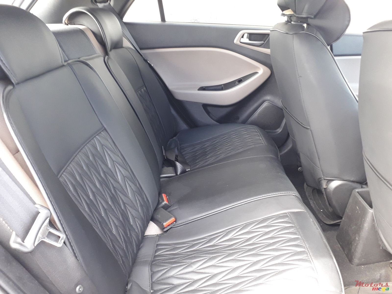 2015' Hyundai i20 Automatic photo #4