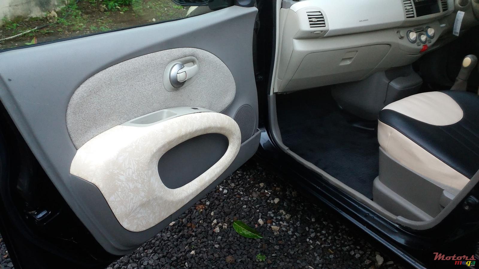 2006' Nissan AK 12 photo #4