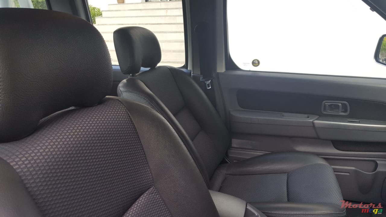 2014' Nissan Hardbody photo #1