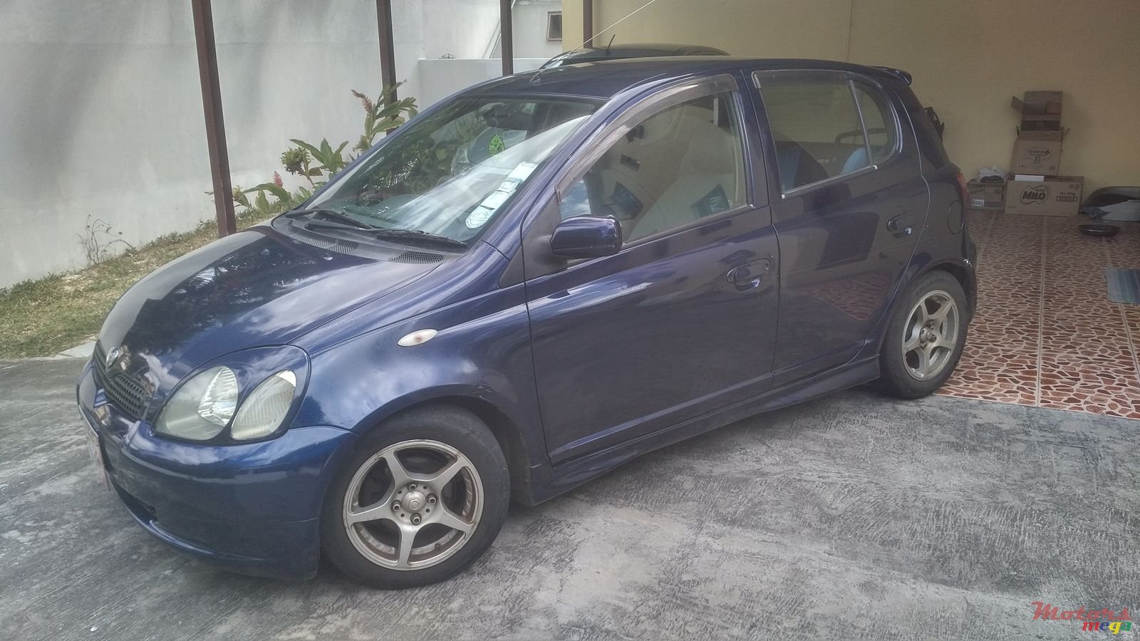 2000' Toyota Vitz photo #1
